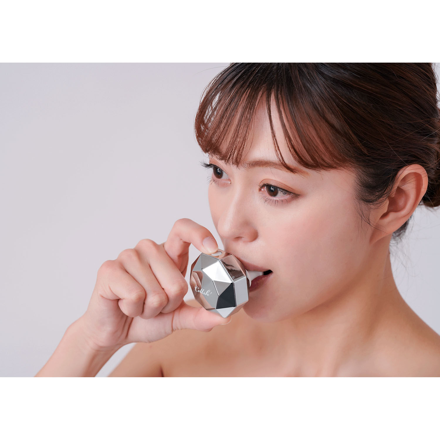 Cellsh 口含式震動美容器 一次約30秒 矽膠咬嘴｜Cellshクリスタルリップ