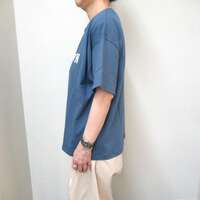 【ALL HOURS】MID TOWN 印花T恤 藍色 日本製 ｜ALL HOURS プリントTシャツ "MID TOWN"