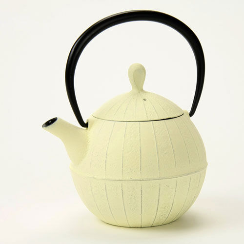 南部鐵器 胡桃鑄鐵茶壺 象牙白 約0.5L 內側琺瑯 附濾網|南部鉄 ティーポット胡桃 プレミアムアイボリー 約0.5L ※湯沸し不可