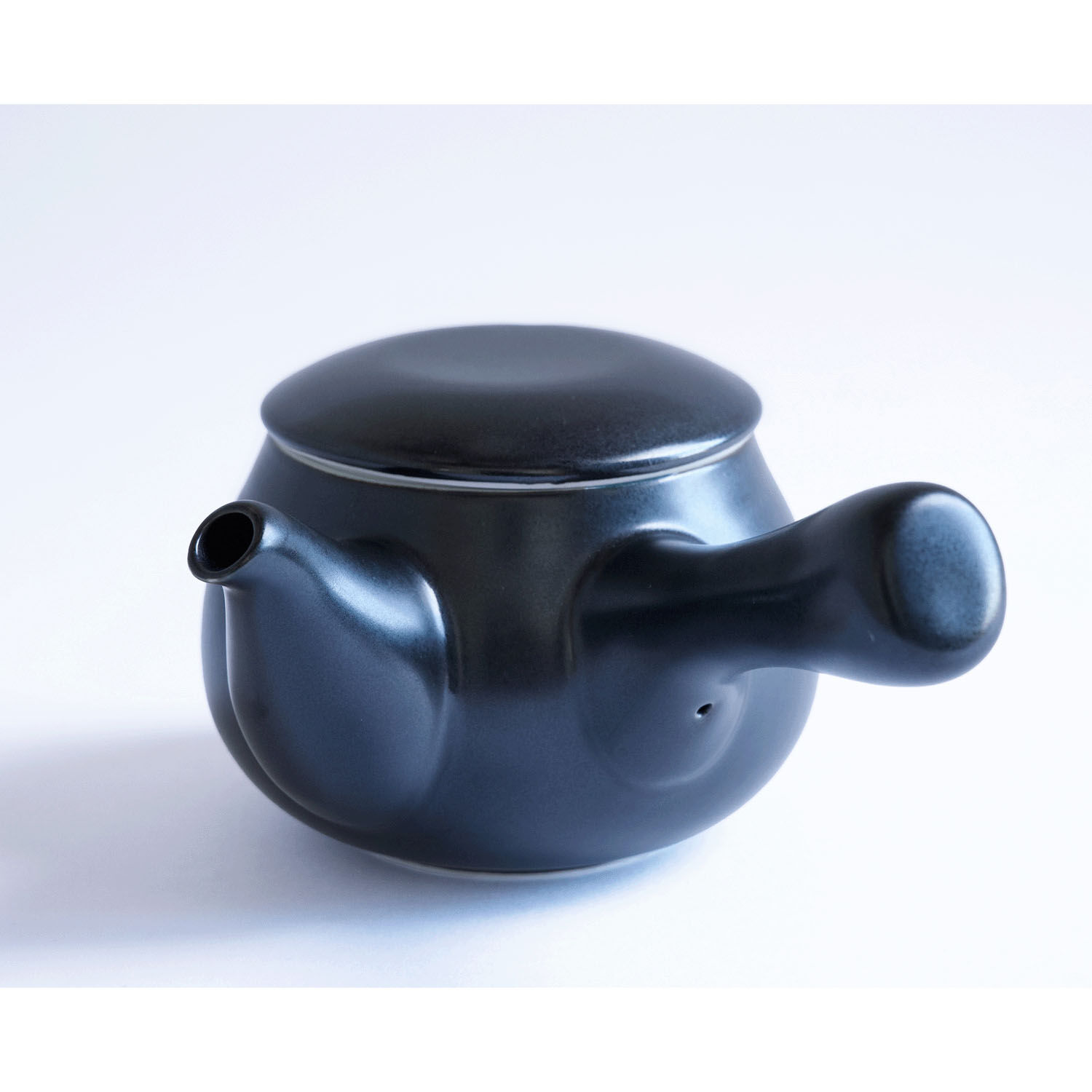 日本製波佐見燒 單手注茶急須 細網茶濾 360cc 山下陶苑 5色｜新構造急須 おちゃふく急須