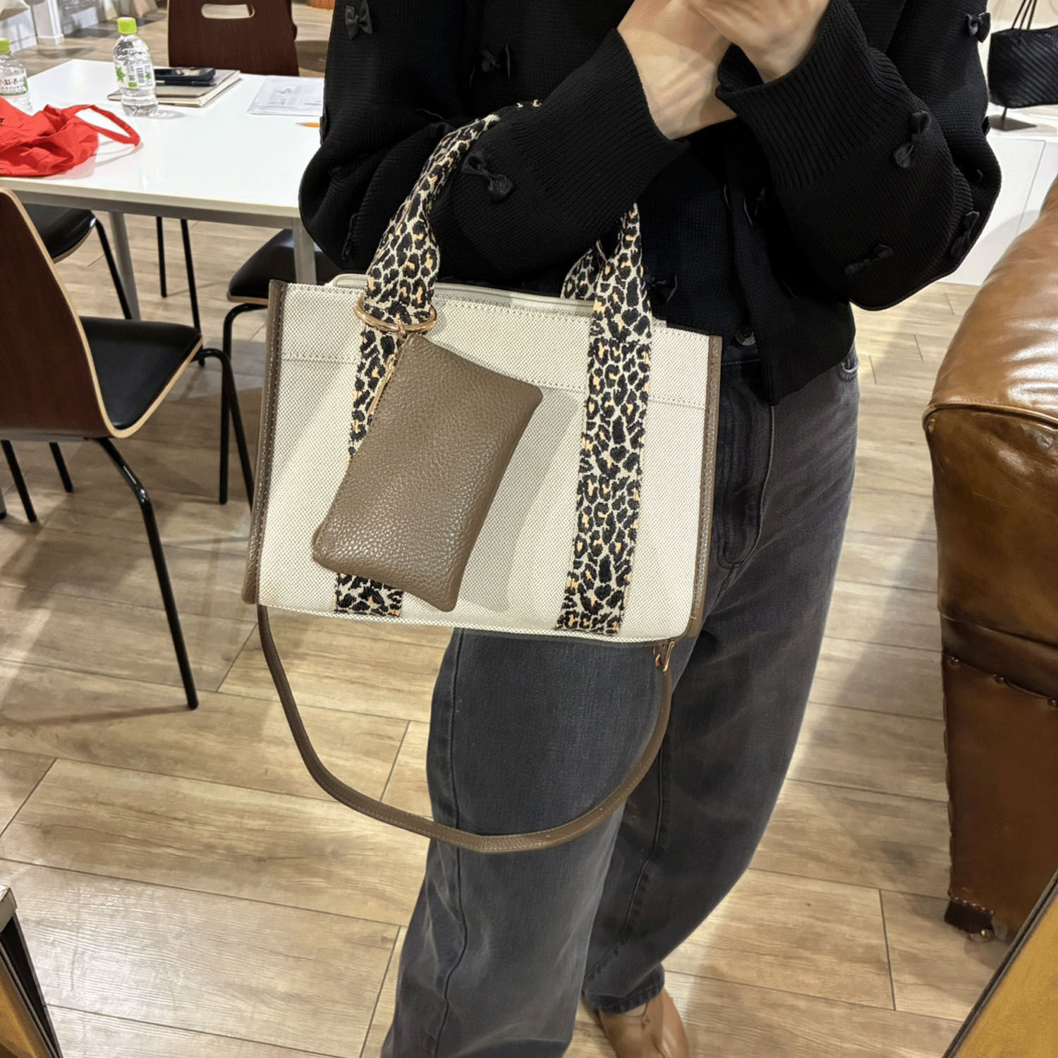 織帶提把 帆布方形托特包 附收納包 飲料架【cachecache】｜cachecacheポーチ付テープハンドルスクエアトート