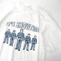 【ALL HOURS】IT'S SHOW TIME 印花T恤 象牙白 日本製 ｜ALL HOURS プリントTシャツ "IT'S SHOW TIME"