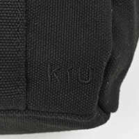 撥水帆布方形迷你托特包 2WAY可肩背 7口袋 3色【Kiu】｜Kiu キャンバススクエアミニトートバッグ