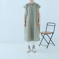 薄棉細布點點刺繡上領抽褶大襬長版洋裝 胸圍168cm cloudnine｜キャンブリックドット刺繍上衿付ワンピース