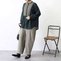 先染棉麻嫘縈育克古典配色刺繡前開長版上衣 衣長68cm cloudnine｜先染め綿麻レーヨン配色刺繍入りチュニック