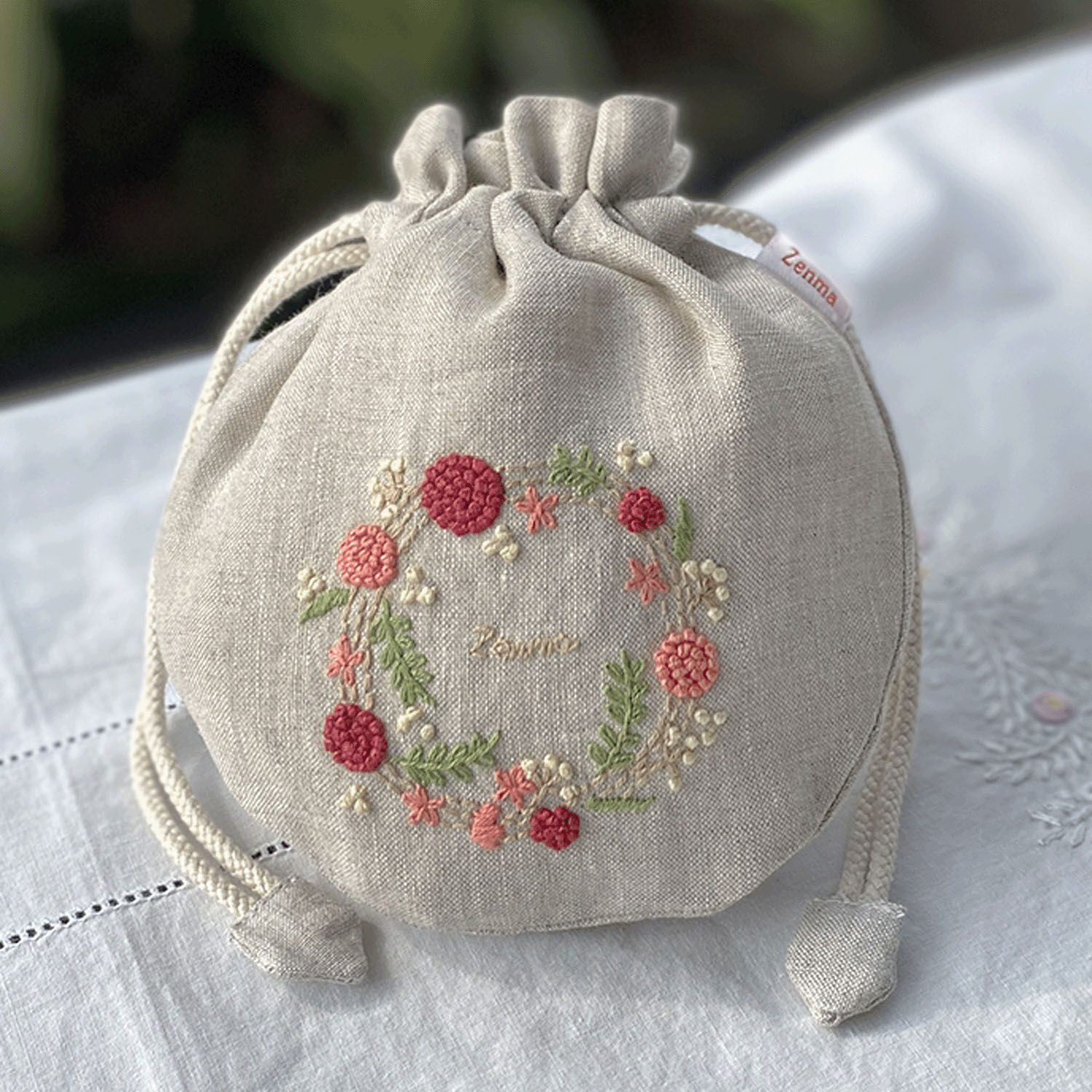手刺繡方形收納包 16×16cm 麻 7款圖案【Zenma】｜Vyポーチ