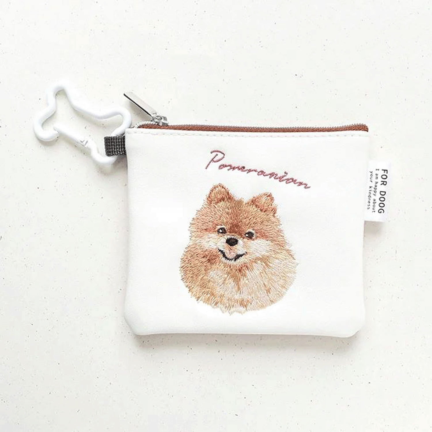 狗狗刺繡迷你扁收納包 骨頭登山扣 合成皮 12×10cm 15款｜DOG CHARITY ミニフラットポーチ