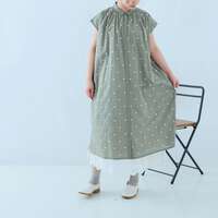 薄棉細布點點刺繡上領抽褶大襬長版洋裝 胸圍168cm cloudnine｜キャンブリックドット刺繍上衿付ワンピース