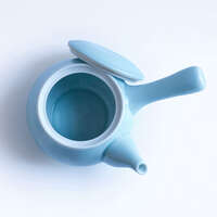 日本製波佐見燒 單手注茶急須 細網茶濾 360cc 山下陶苑 5色｜新構造急須 おちゃふく急須