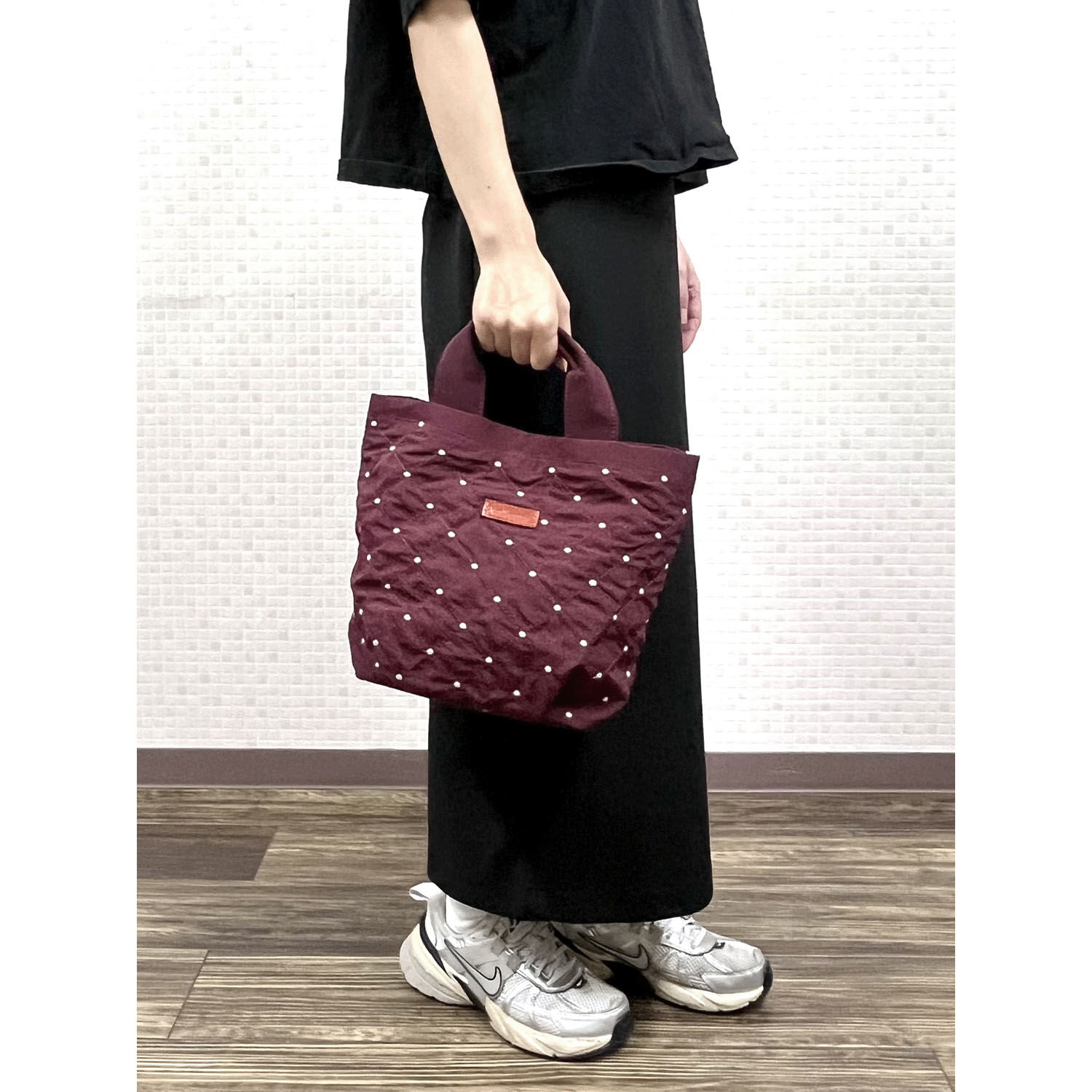 圓點刺繡尼龍手提包 30×24cm 170g【toleur】｜toleur ステッチドット刺繍バッグ