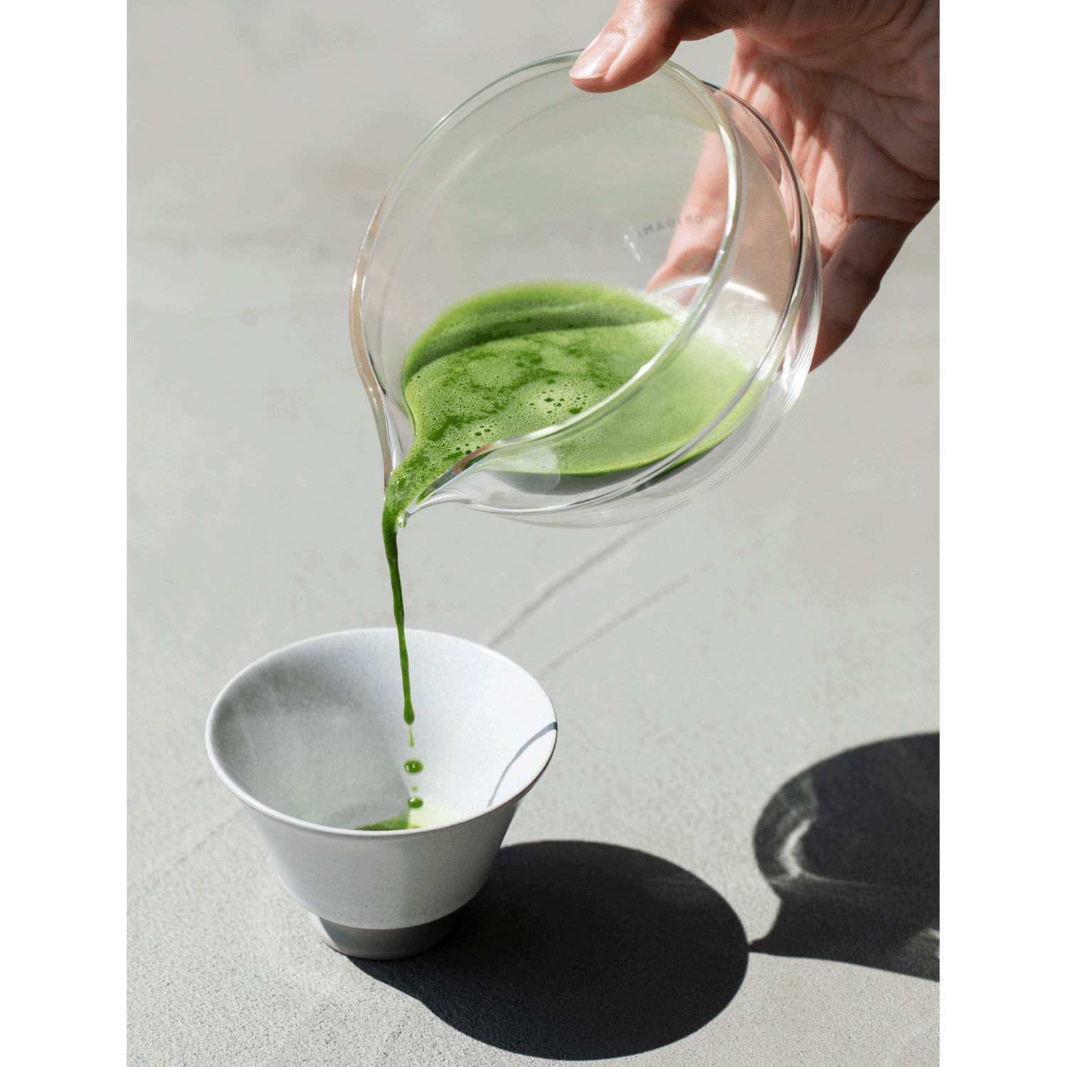 雙層玻璃片口抹茶碗 耐熱玻璃 可倒注抹茶拿鐵 350ml 不燙手｜硝子片口抹茶碗