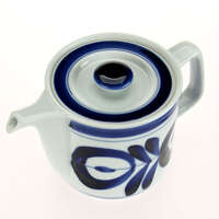 波佐見燒 Majolica 瓷茶壺 550cc 圓筒不鏽鋼濾網 可洗碗機｜マジョリカ ポットスーパーステンレス茶こし